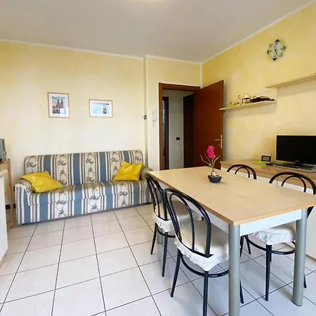 Moderno Bilocale In Con Piscina 加达湖畔帕登赫